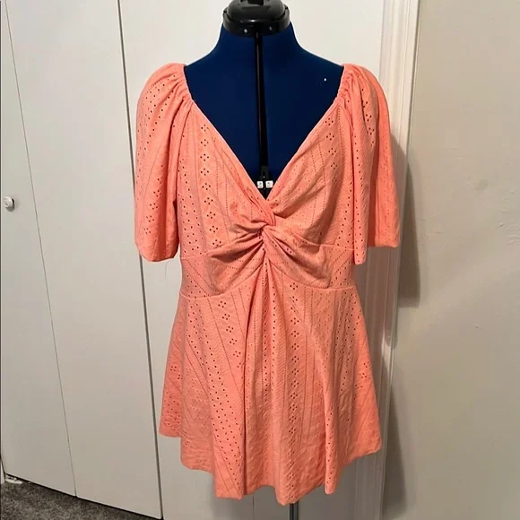 Pink/Peach Flutter Sleeve Tie Front Peplum Blouse Eyelet Material 2X - Picture 2 of 11